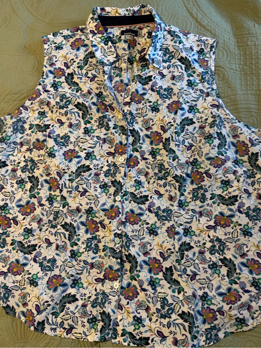 Basic Editions White Sleeveless Button-Front Top with Multicolor Floral Print